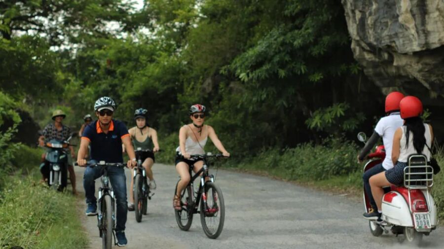 Vietnam Travel at its most social and scenic